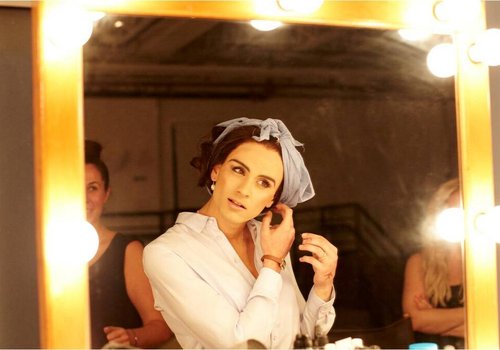 One Directions Zayn Malik Dresses As A Woman For Best Song Ever 