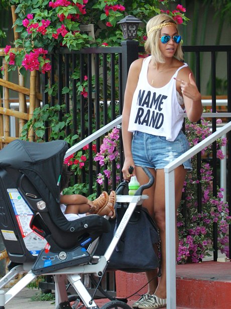 Beyonce shows off new hair