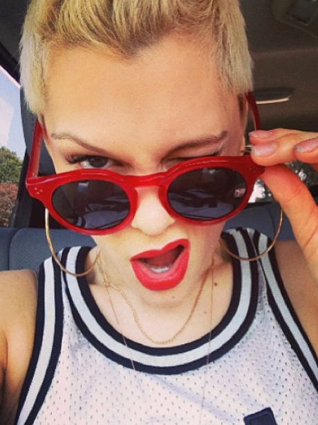 Jessie J selfie