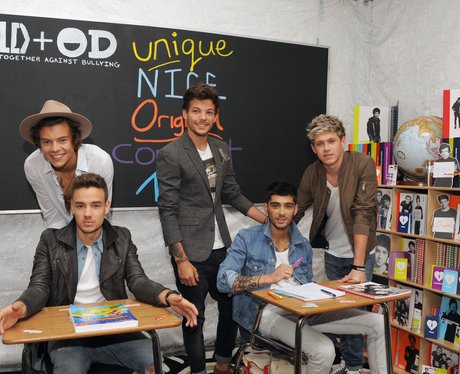 One Direction in a promo for the Teen Choice Awards 2013