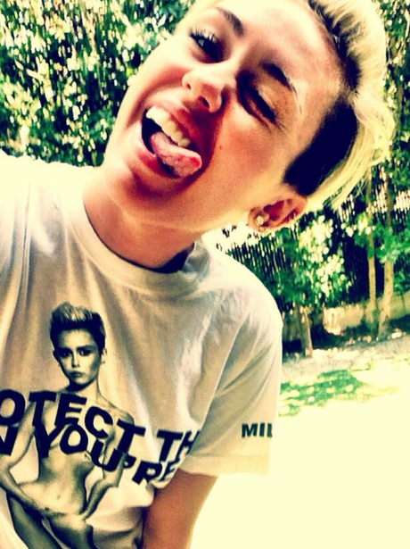 Miley Cyrus twitter