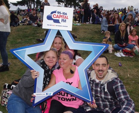 Fusion Festival Fans Sunday 5