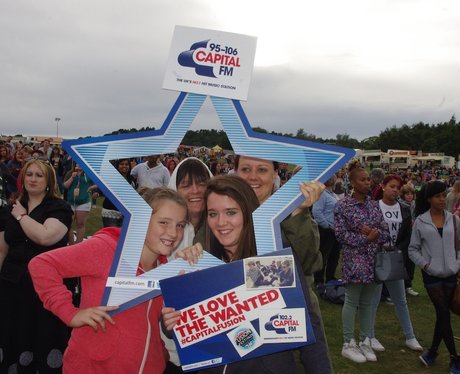 Fusion Festival Fans Sunday 5