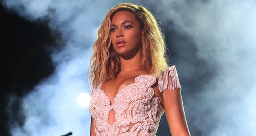 Beyonce Performs On Mrs. Carter Tour