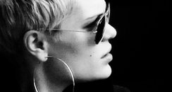 Jessie J  with sunglasses on instagram