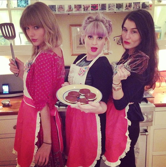 Taylor Swift and Kelly Osbourne instagram
