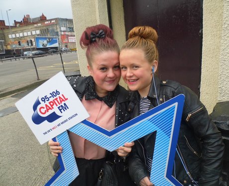 Ellie Goulding Fans at the 02 Apollo
