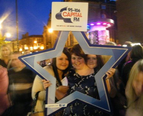 Ellie Goulding Fans Wolverhampton 2