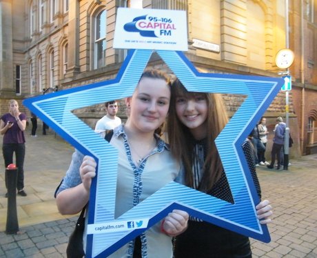 Ellie Goulding Fans Wolverhampton 2