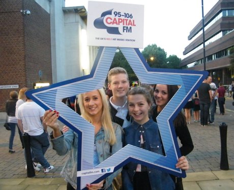 Ellie Goulding Fans Wolverhampton 2