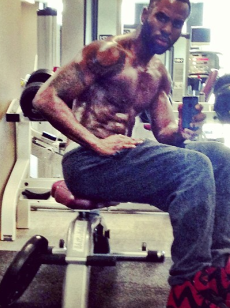 Jason Derulo in the gym
