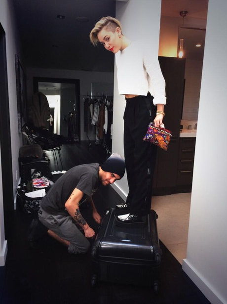 Miley Cyrus posts photo of her packing for Amsterdam