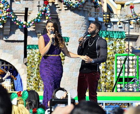 Jason Derulo and Jordin Sparks perform on stage