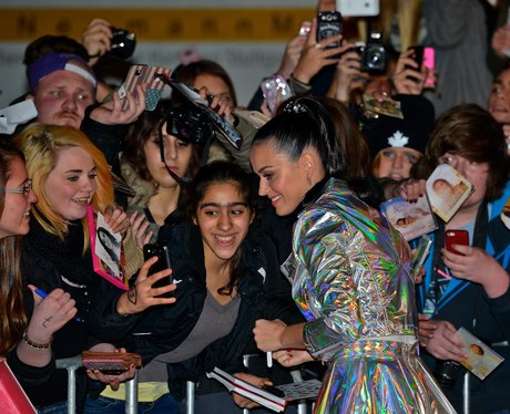 Katy Perry Meets Some Of Her Fans After Arriving In Germany - Pictures