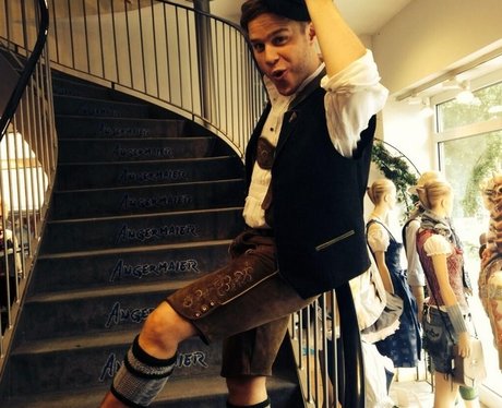 Olly Murs dressed up on Twitter