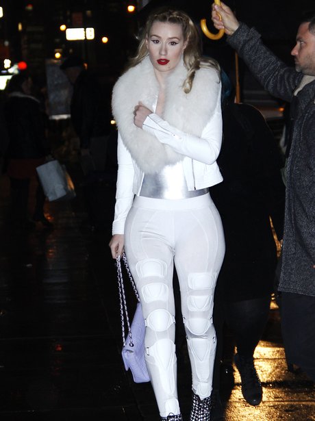 Iggyy Azzalea arrives fot the late show