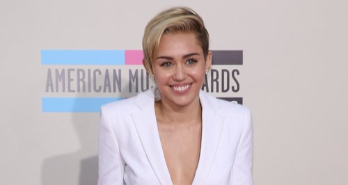 Miley Cyrus American Music Awards 2013 Red Carpet 