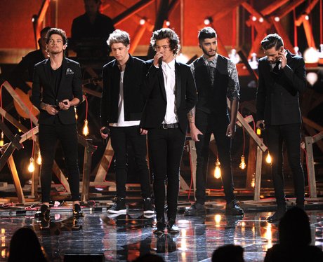 One Direction take to the stage for their American Music ...