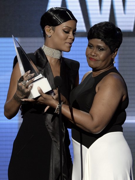 Rihanna and Mum American Music Awards 2013 Red Car