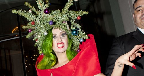 lady-gaga-christmas-tree-hat-1386586712-