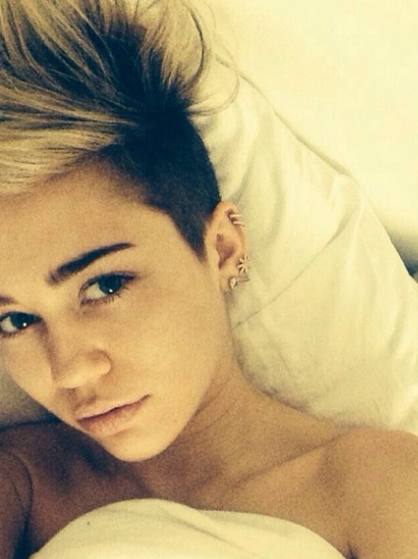 Miley Cyrus Selfie in bed