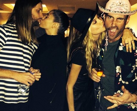 Adam Levine and Behati Prinsloo new years kiss