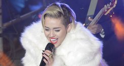 Miley Cyrus New Year's Eve 2014
