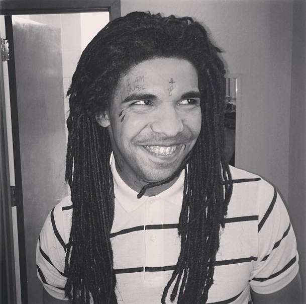 Drake dressed as Lil Wayne 
