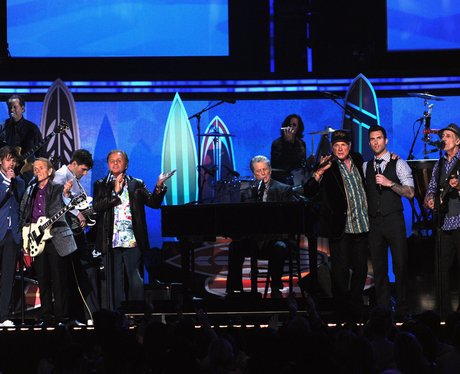 Maroon 5/Foster The People duet with Beach Boys