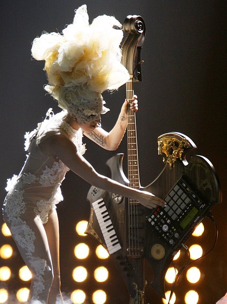 Lady Gaga plays the BRITs 2010