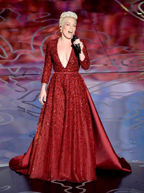 Pink at the Oscars 2014 live