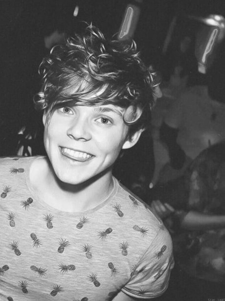 Ashton Irwin 5 Seconds Of Summer
