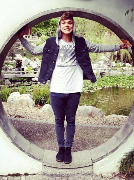 Ashton Irwin 5 seconds of summer instagram