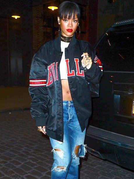 Rihanna has a long pony tail