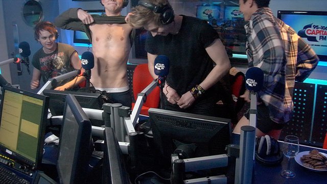 5 Seconds Of Summer Naked Live On Capital