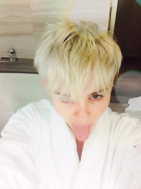 Miley Cyrus Selfie