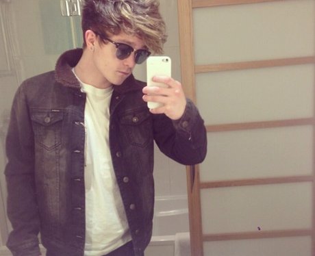 The Vamps star Connor Ball poses for a mirror selfie