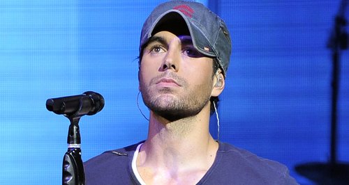 Enrique Iglesias on stage