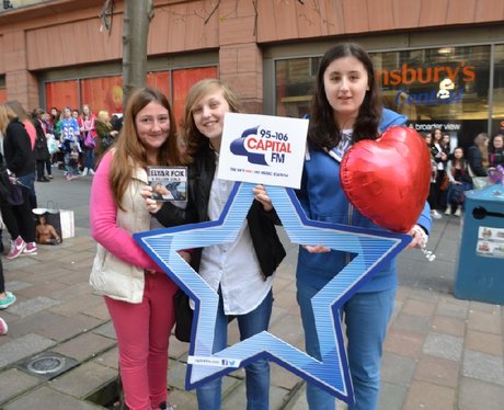 Were you pap'd by the Capital Street Stars?