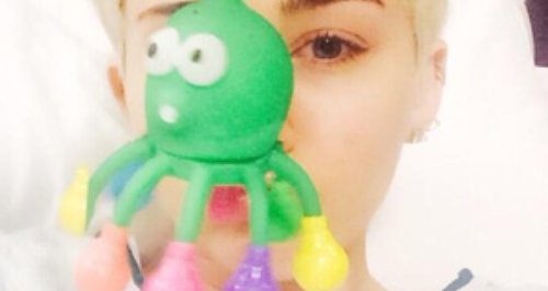 Miley Cyrus in hospital twitter