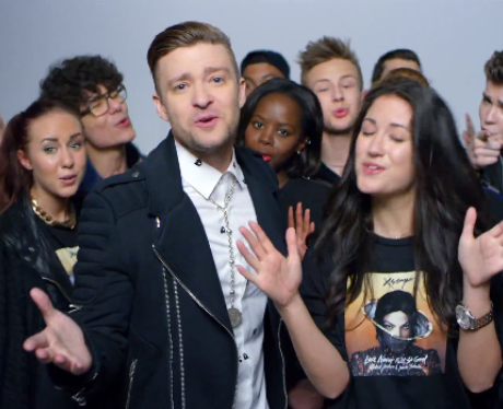 Justin Timberlake singing with a group