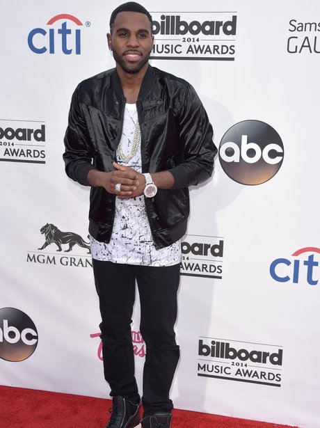 Jason Derulo arrives at the Billboard Music Awards