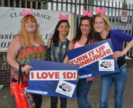 Were you pap'd by the Capital Street Stars?