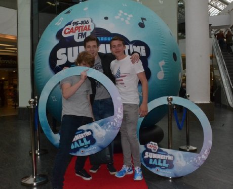 Were you pap'd by the Capital Street Stars?