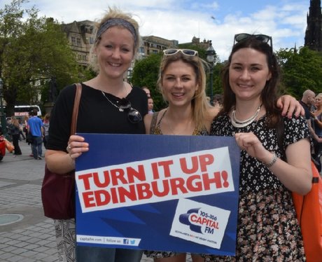 Were you pap'd by the Capital Street Stars?