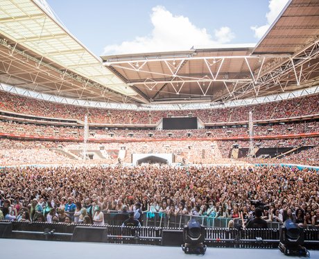Crowd at the Summertime Ball 2014