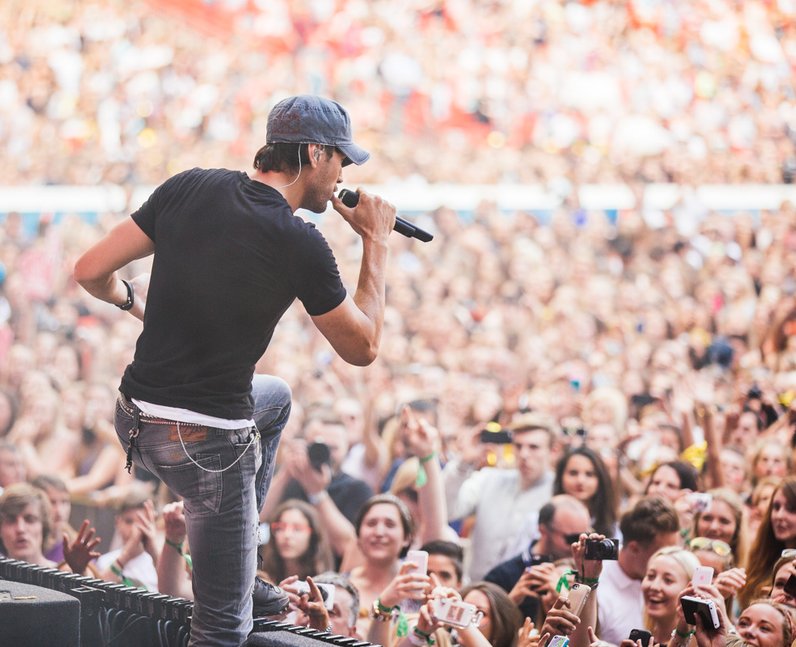 Enrique Iglesias live at the Summertime Ball 2014