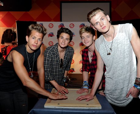 The Vamos visit planet Hollywood
