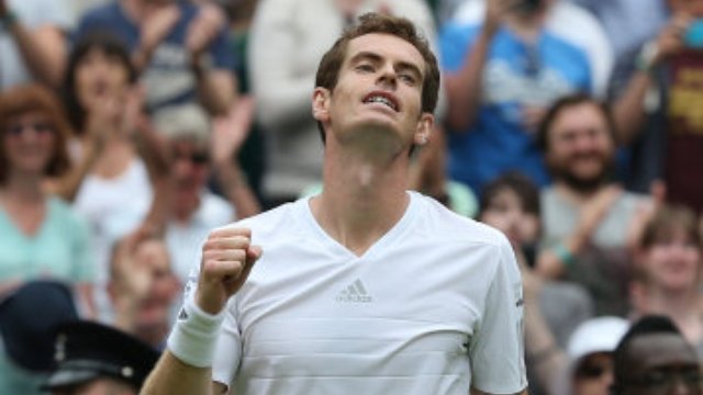 Andy Murray celebrates victory over David Goffin
