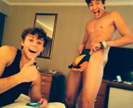 5SOS naked